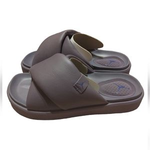 Jordan Sophia Slides Size 8 Purple